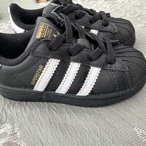 Adidas superstar